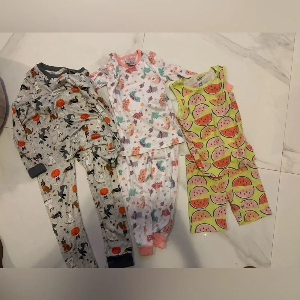 Mixed bundle of 3 girls pajamas